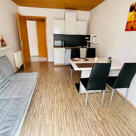 Kleine Ein Zimmer Wohnung Mit Gartenanlage 塞勒姆 外观 照片