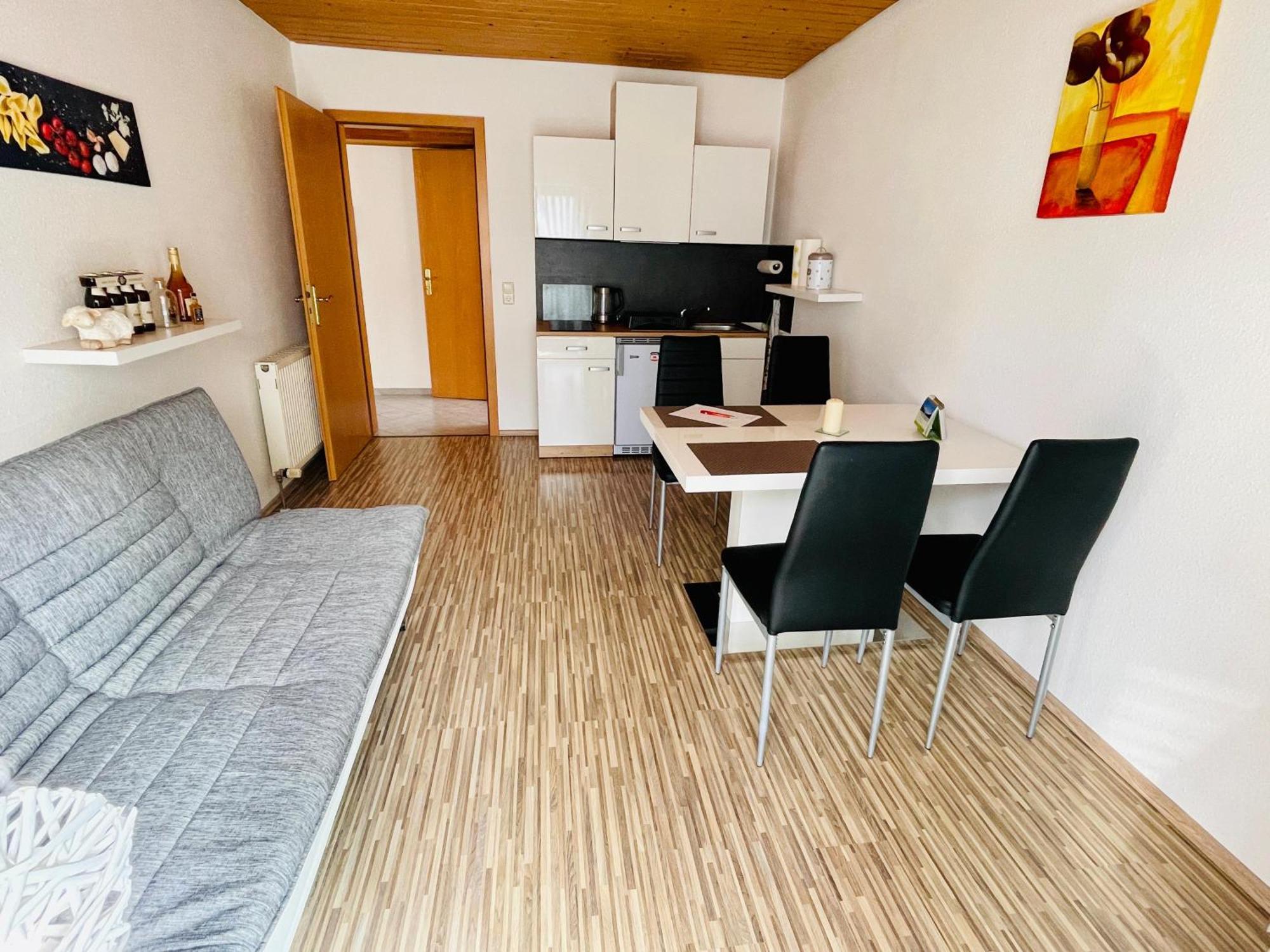 Kleine Ein Zimmer Wohnung Mit Gartenanlage 塞勒姆 外观 照片