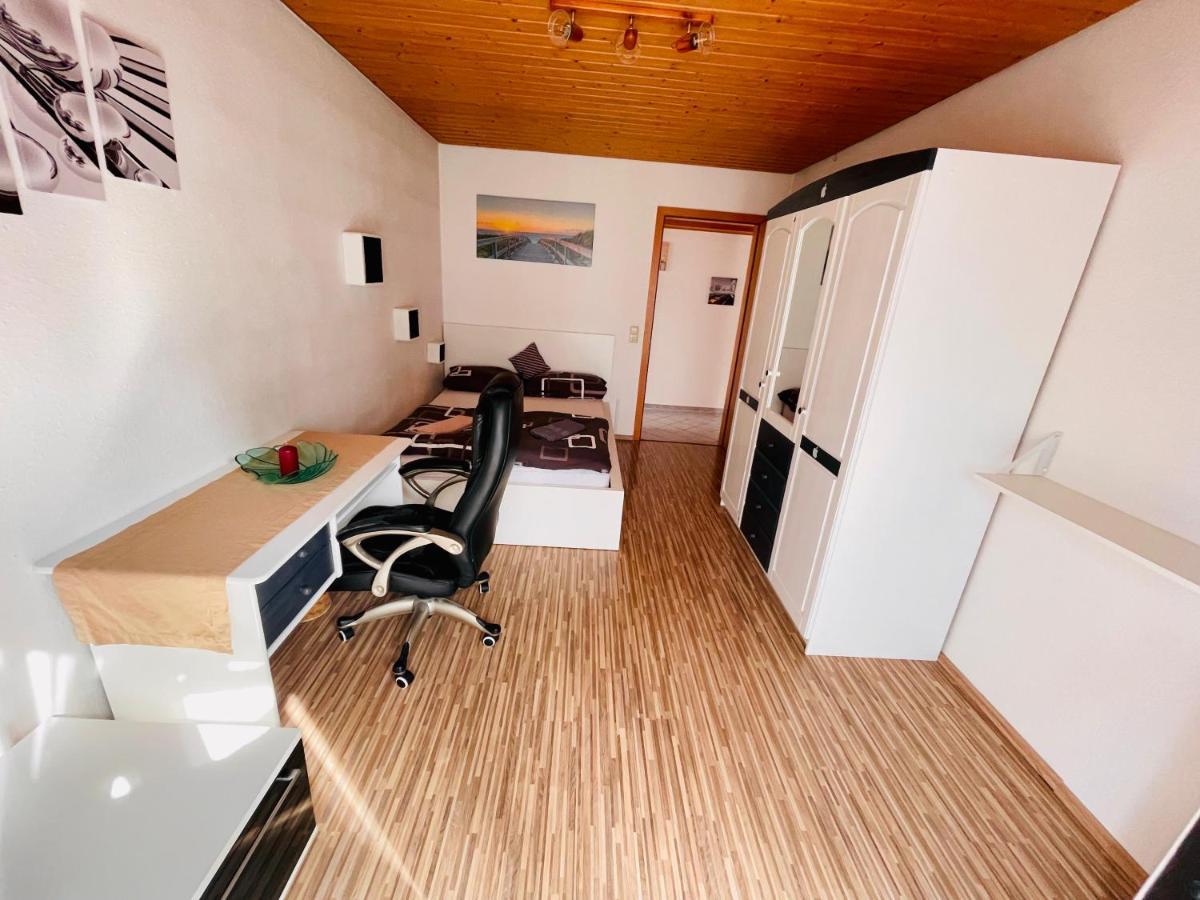 Kleine Ein Zimmer Wohnung Mit Gartenanlage 塞勒姆 外观 照片
